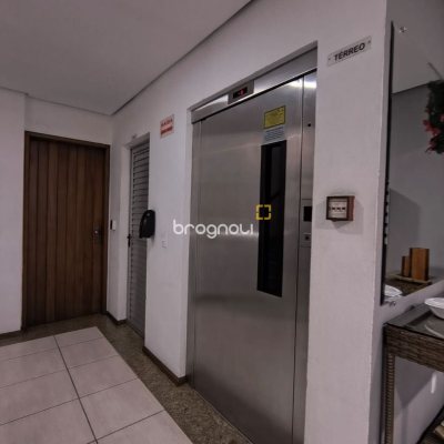 Apartamento com 78m², 3 quartos (sendo 1 suíte), 2 garagens, no bairro Capoeiras em Florianópolis