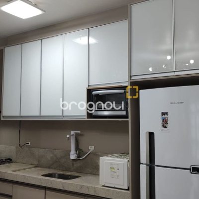 Apartamento com 78m², 3 quartos (sendo 1 suíte), 2 garagens, no bairro Capoeiras em Florianópolis