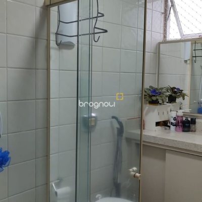Apartamento com 78m², 3 quartos (sendo 1 suíte), 2 garagens, no bairro Capoeiras em Florianópolis