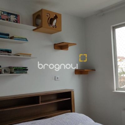 Apartamento com 78m², 3 quartos (sendo 1 suíte), 2 garagens, no bairro Capoeiras em Florianópolis