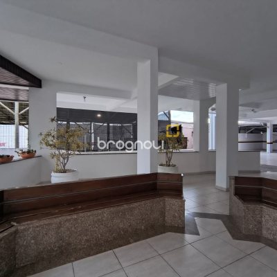 Apartamento com 78m², 3 quartos (sendo 1 suíte), 2 garagens, no bairro Capoeiras em Florianópolis
