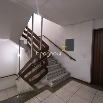 Apartamento com 78m², 3 quartos (sendo 1 suíte), 2 garagens, no bairro Capoeiras em Florianópolis