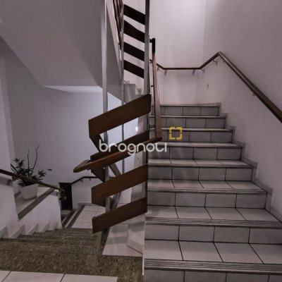 Apartamento com 78m², 3 quartos (sendo 1 suíte), 2 garagens, no bairro Capoeiras em Florianópolis