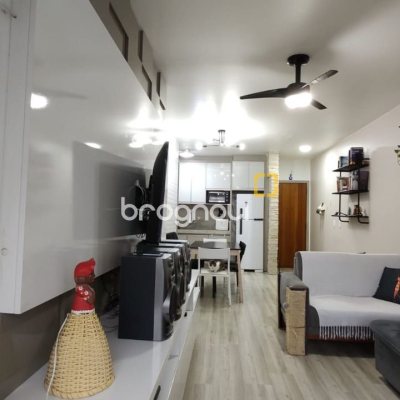 Apartamento com 78m², 3 quartos (sendo 1 suíte), 2 garagens, no bairro Capoeiras em Florianópolis
