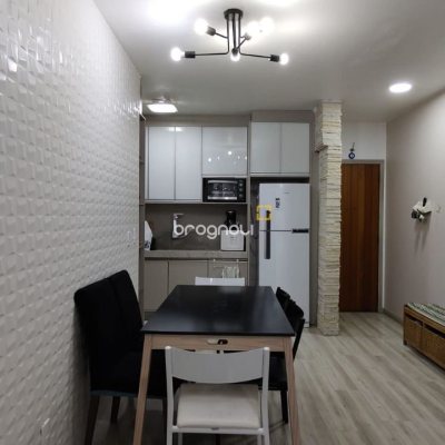 Apartamento com 78m², 3 quartos (sendo 1 suíte), 2 garagens, no bairro Capoeiras em Florianópolis