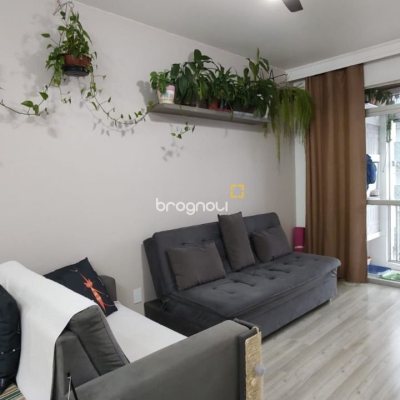 Apartamento com 78m², 3 quartos (sendo 1 suíte), 2 garagens, no bairro Capoeiras em Florianópolis