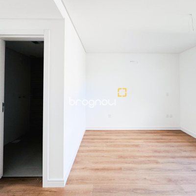 Casa com 132m², 3 quartos (sendo 3 suítes), 2 garagens, no bairro Campeche em Florianópolis