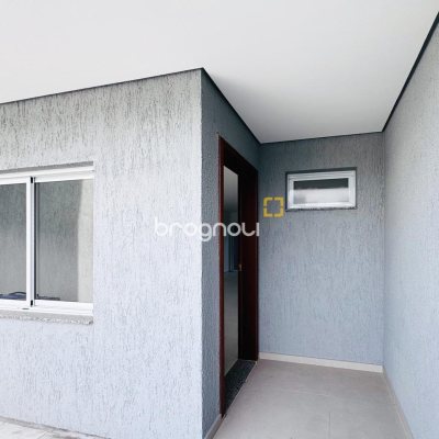 Casa com 132m², 3 quartos (sendo 3 suítes), 2 garagens, no bairro Campeche em Florianópolis