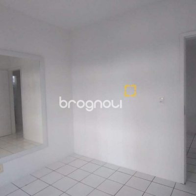 Apartamento com 53m², 2 quartos, 1 garagem, no bairro Capoeiras em Florianópolis