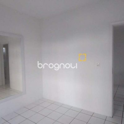 Apartamento com 53m², 2 quartos, 1 garagem, no bairro Capoeiras em Florianópolis