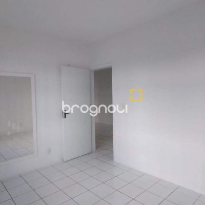 Apartamento com 53m², 2 quartos, 1 garagem, no bairro Capoeiras em Florianópolis