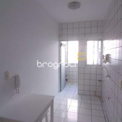 Apartamento com 53m², 2 quartos, 1 garagem, no bairro Capoeiras em Florianópolis
