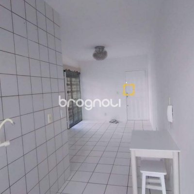 Apartamento com 53m², 2 quartos, 1 garagem, no bairro Capoeiras em Florianópolis