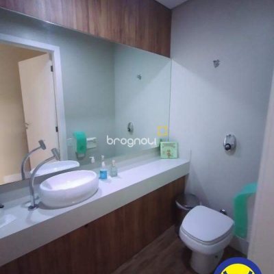 Sala com 54m², 1 garagem, no bairro Centro em Florianópolis