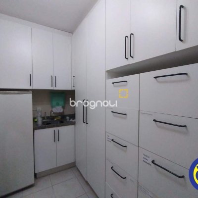 Sala com 54m², 1 garagem, no bairro Centro em Florianópolis