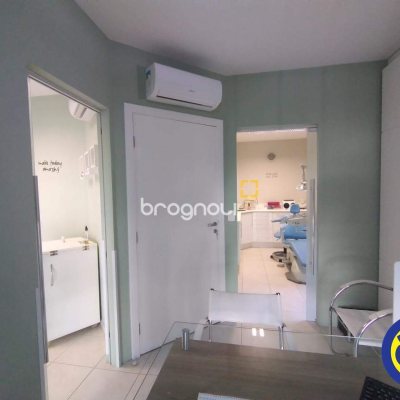 Sala com 54m², 1 garagem, no bairro Centro em Florianópolis