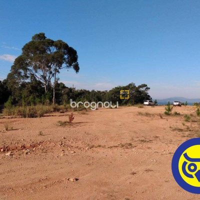 Terreno com 10170m², no bairro São Miguel em Biguaçu
