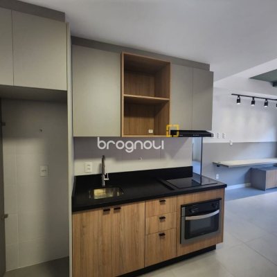 Apartamento com 31m², 1 quarto, 1 garagem, no bairro Centro em Florianópolis
