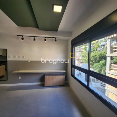 Apartamento com 31m², 1 quarto, 1 garagem, no bairro Centro em Florianópolis