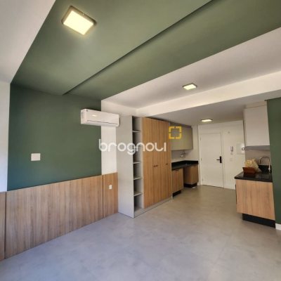 Apartamento com 31m², 1 quarto, 1 garagem, no bairro Centro em Florianópolis