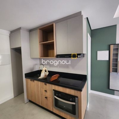 Apartamento com 31m², 1 quarto, 1 garagem, no bairro Centro em Florianópolis