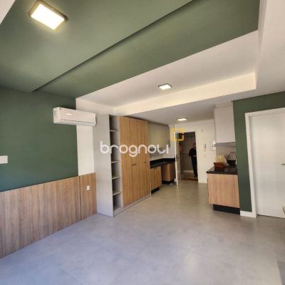 Apartamento com 31m², 1 quarto, 1 garagem, no bairro Centro em Florianópolis