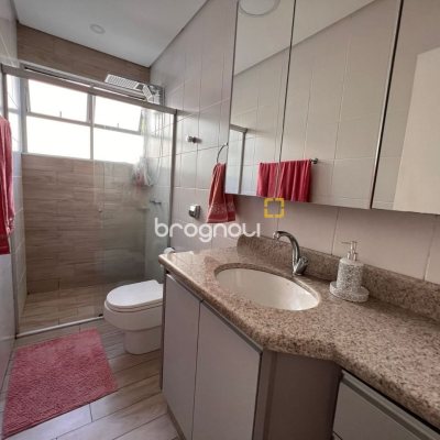 Apartamento com 135m², 3 quartos (sendo 1 suíte), 1 garagem, no bairro Canasvieiras em Florianópolis