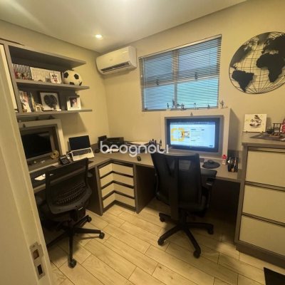 Apartamento com 135m², 3 quartos (sendo 1 suíte), 1 garagem, no bairro Canasvieiras em Florianópolis