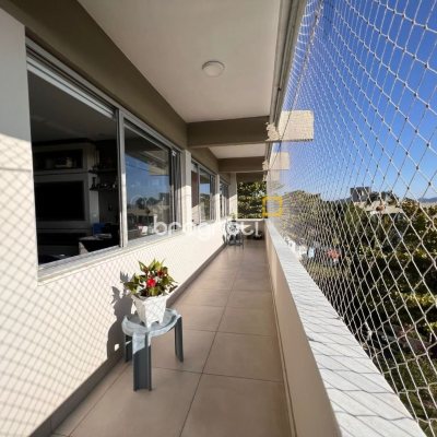 Apartamento com 135m², 3 quartos (sendo 1 suíte), 1 garagem, no bairro Canasvieiras em Florianópolis
