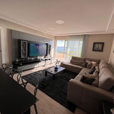 Apartamento com 135m², 3 quartos (sendo 1 suíte), 1 garagem, no bairro Canasvieiras em Florianópolis