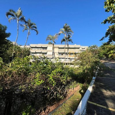 Apartamento com 135m², 3 quartos (sendo 1 suíte), 1 garagem, no bairro Canasvieiras em Florianópolis