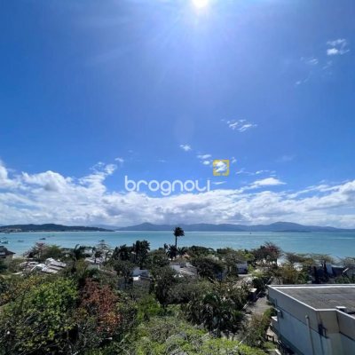 Apartamento com 135m², 3 quartos (sendo 1 suíte), 1 garagem, no bairro Canasvieiras em Florianópolis