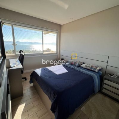 Apartamento com 135m², 3 quartos (sendo 1 suíte), 1 garagem, no bairro Canasvieiras em Florianópolis
