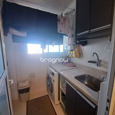 Apartamento com 100m², 3 quartos (sendo 1 suíte), 2 garagens, no bairro Jardim Atlântico em Florianópolis