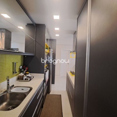 Apartamento com 100m², 3 quartos (sendo 1 suíte), 2 garagens, no bairro Jardim Atlântico em Florianópolis