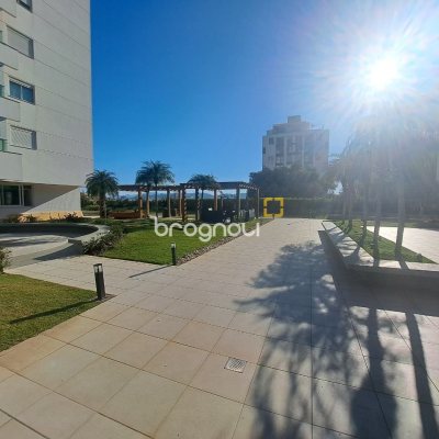 Apartamento com 100m², 3 quartos (sendo 1 suíte), 2 garagens, no bairro Jardim Atlântico em Florianópolis