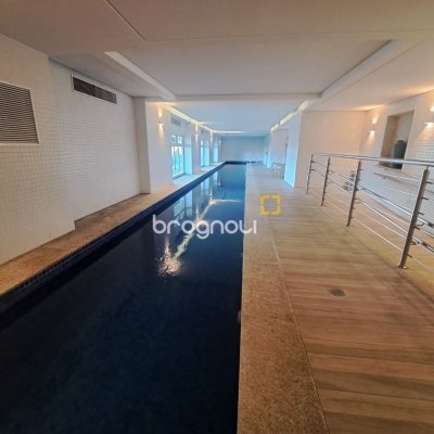 Apartamento com 100m², 3 quartos (sendo 1 suíte), 2 garagens, no bairro Jardim Atlântico em Florianópolis