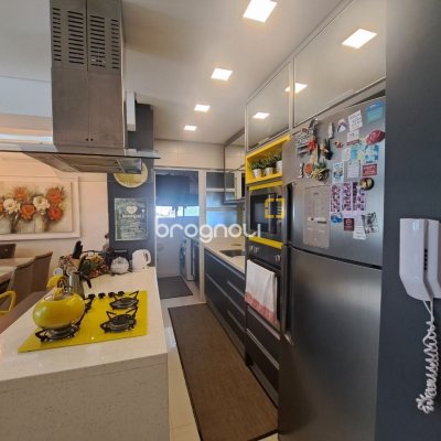 Apartamento com 100m², 3 quartos (sendo 1 suíte), 2 garagens, no bairro Jardim Atlântico em Florianópolis