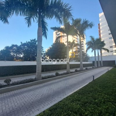 Apartamento com 100m², 3 quartos (sendo 1 suíte), 2 garagens, no bairro Jardim Atlântico em Florianópolis