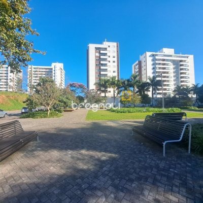 Apartamento com 100m², 3 quartos (sendo 1 suíte), 2 garagens, no bairro Jardim Atlântico em Florianópolis