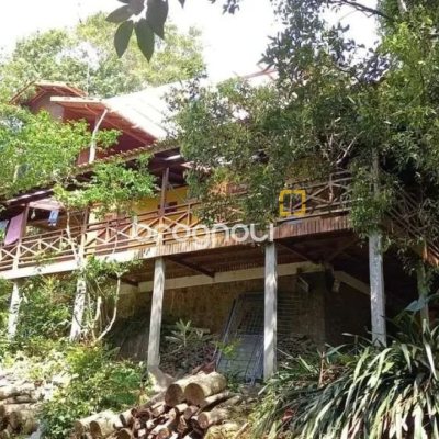 Sítio com 118m², 3 quartos (sendo 1 suíte), 4 garagens, no bairro Vargem do Bom Jesus em Florianópolis