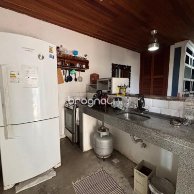 Casa com 107m², 3 quartos (sendo 1 suíte), 1 garagem, no bairro Centro em Florianópolis