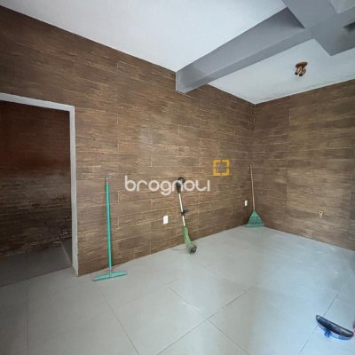 Casa com 107m², 3 quartos (sendo 1 suíte), 1 garagem, no bairro Centro em Florianópolis