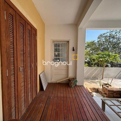 Casa com 107m², 3 quartos (sendo 1 suíte), 1 garagem, no bairro Centro em Florianópolis