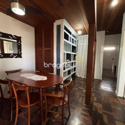 Casa com 107m², 3 quartos (sendo 1 suíte), 1 garagem, no bairro Centro em Florianópolis