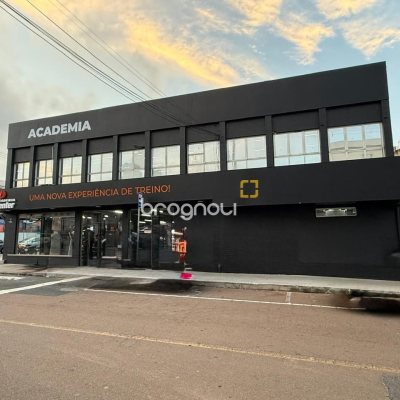 Prédio com 1250m², 10 garagens, no bairro Kobrasol em São José