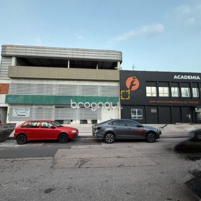 Prédio com 1250m², 10 garagens, no bairro Kobrasol em São José