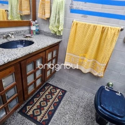 Apartamento com 246m², 4 quartos (sendo 2 suítes), 2 garagens, no bairro Centro em Florianópolis