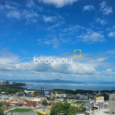 Apartamento com 49m², 1 quarto, 1 garagem, no bairro Itacorubi em Florianópolis