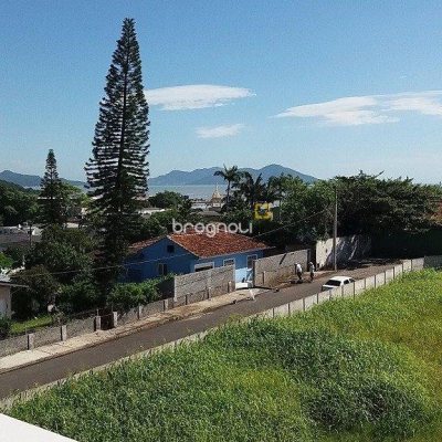 Galpão com 1270m², 6 garagens, no bairro Serraria em São José